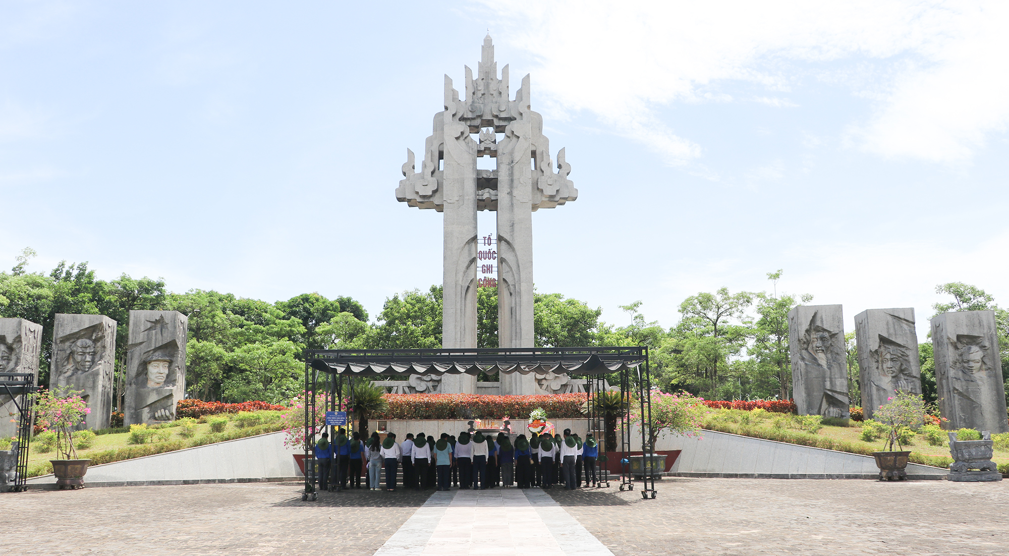 Anh-tin-bai